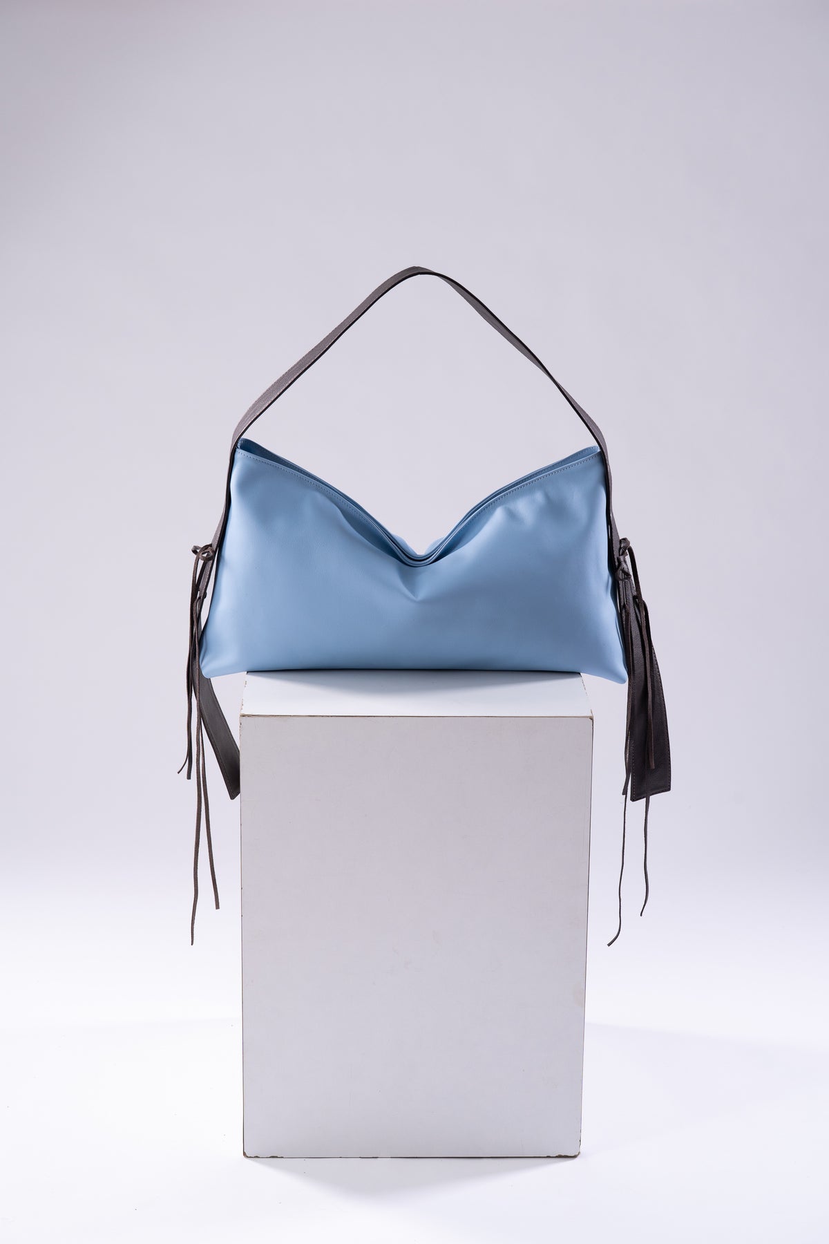 The Lola Slouch – Contrast Blue